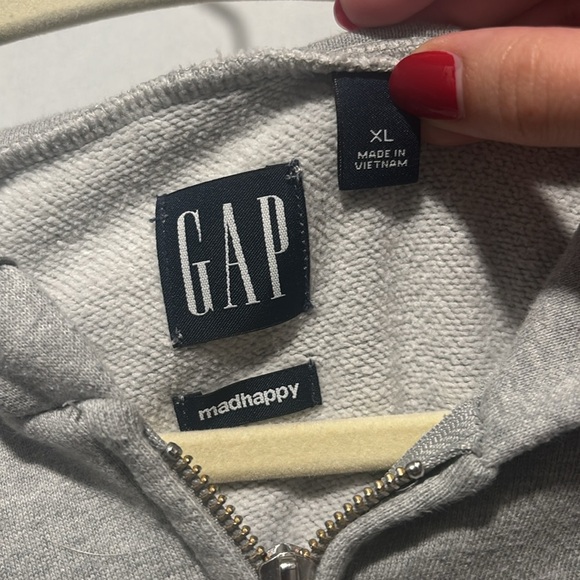 ‼️MADHAPPYxGAP sweatshirt‼️ - Picture 3 of 7